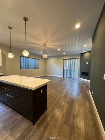 330 Salem Street 102, Glendale, CA 91203