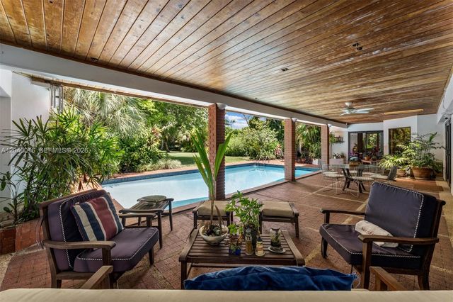 11100 SW 67th Avenue, Pinecrest, FL 33156