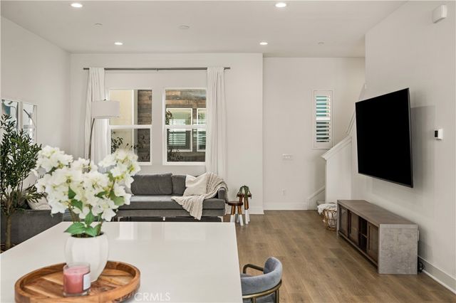 935 E Mason Lane 52, Anaheim, CA 92805