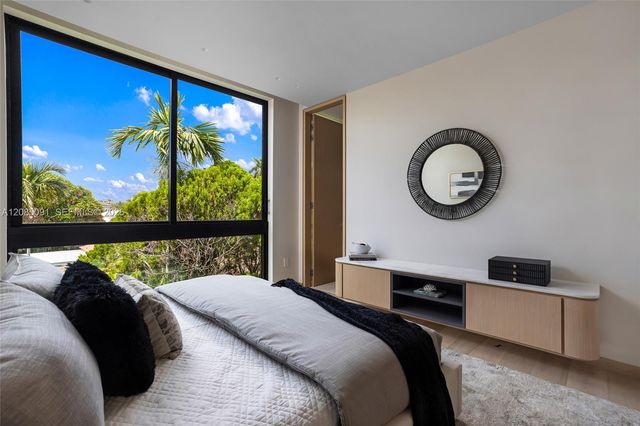4940 Cherokee Avenue, Miami Beach, FL 33140