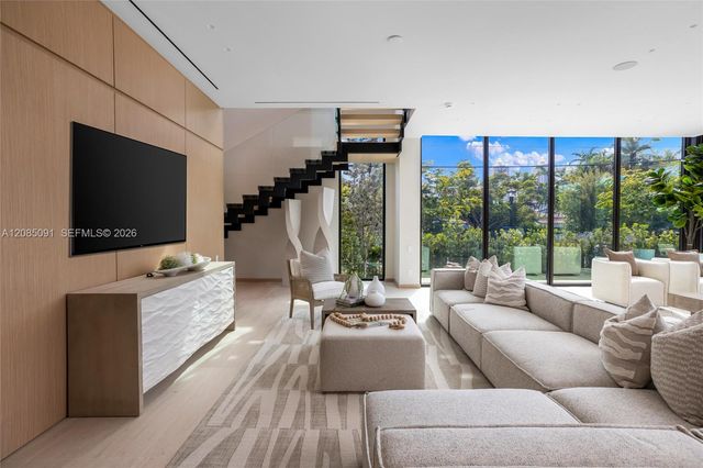 4940 Cherokee Avenue, Miami Beach, FL 33140