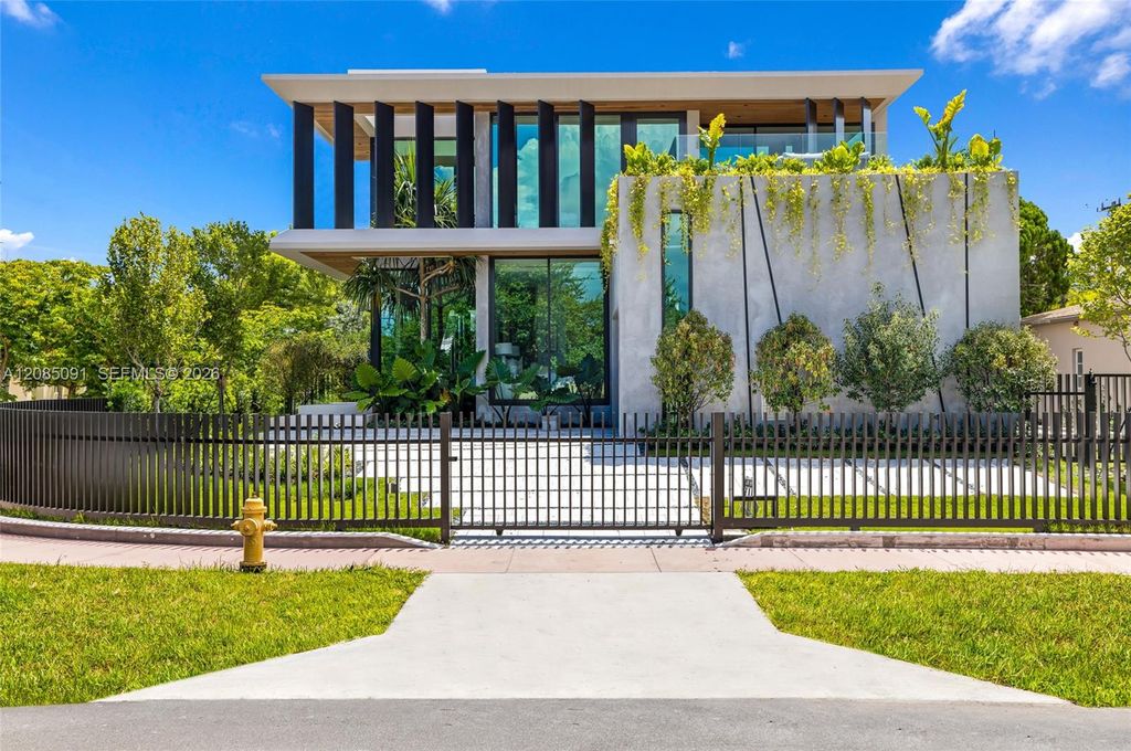 4940 Cherokee Avenue, Miami Beach, FL 33140