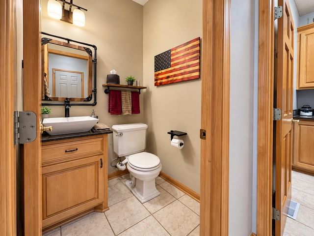13904 Shoreside Court, Savage, MN 55378