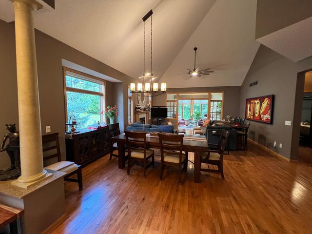 13904 Shoreside Court, Savage, MN 55378