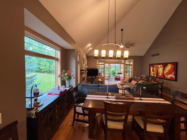 13904 Shoreside Court, Savage, MN 55378