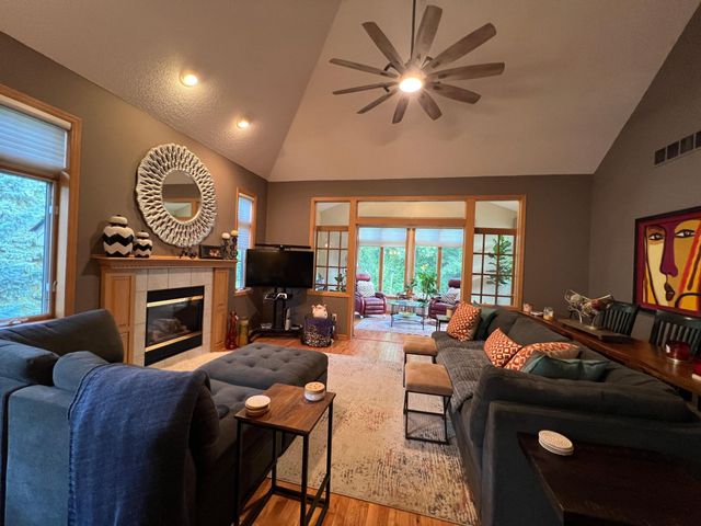 13904 Shoreside Court, Savage, MN 55378