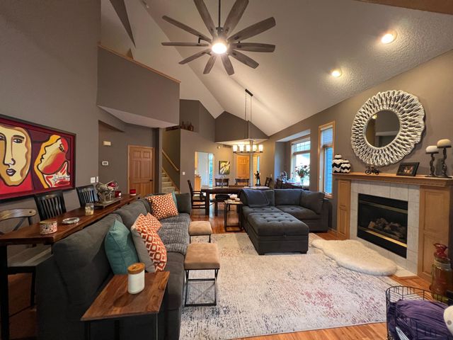 13904 Shoreside Court, Savage, MN 55378