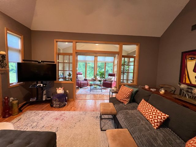 13904 Shoreside Court, Savage, MN 55378
