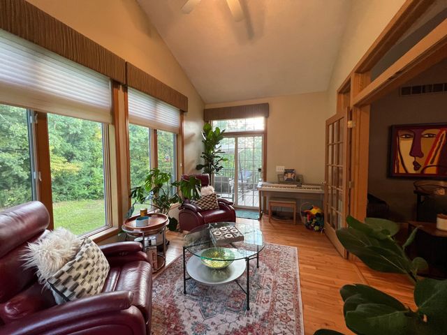 13904 Shoreside Court, Savage, MN 55378