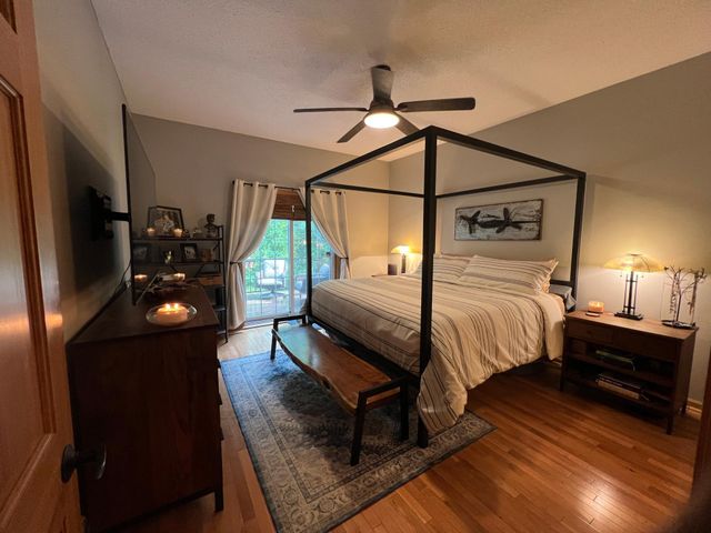 13904 Shoreside Court, Savage, MN 55378