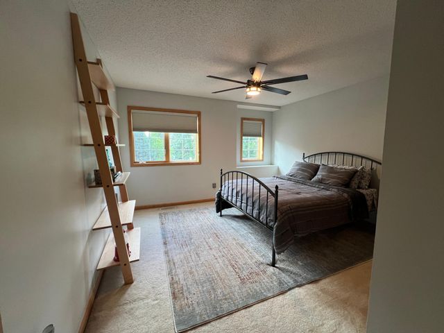13904 Shoreside Court, Savage, MN 55378