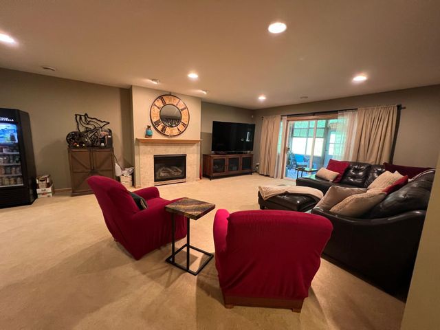 13904 Shoreside Court, Savage, MN 55378