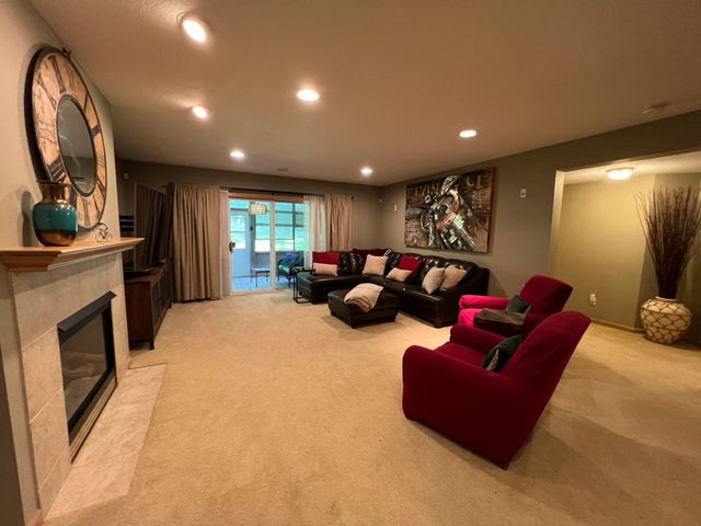 13904 Shoreside Court, Savage, MN 55378
