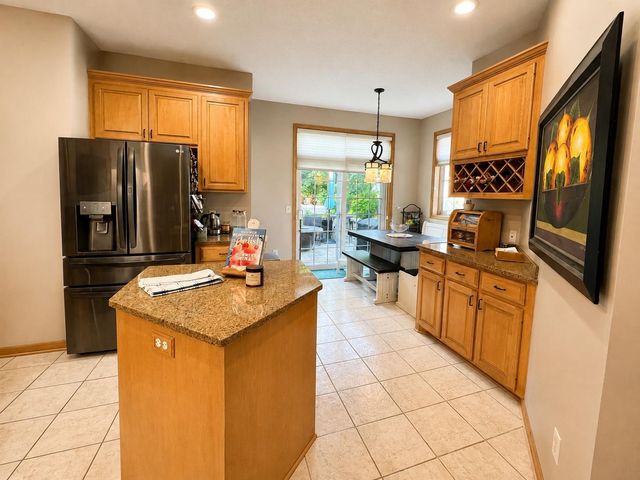 13904 Shoreside Court, Savage, MN 55378