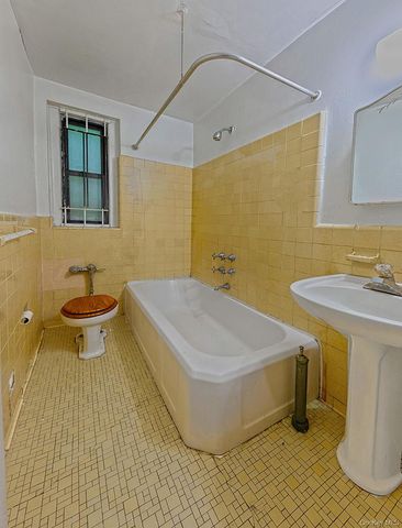 3017 Riverdale Avenue 2H, Bronx, NY 10463
