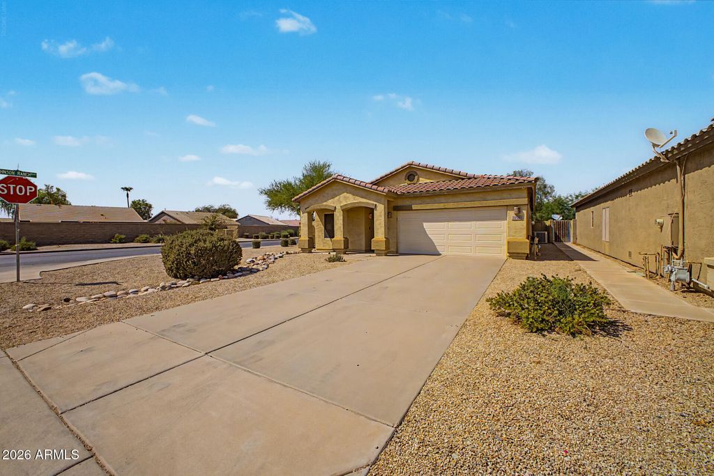 30381 N DESERT WILLOW Boulevard, San Tan Valley, AZ 85143 — photo 3