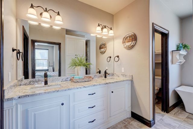 5900 Twin Fawn Trail, Mustang, OK 73064