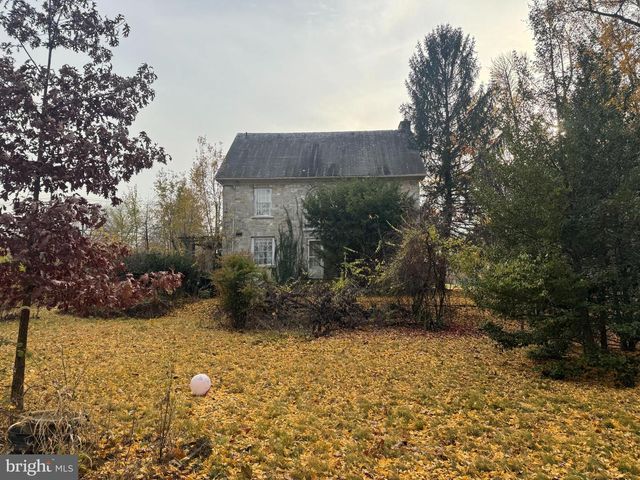 560 E BALTIMORE STREET, Greencastle, PA 17225