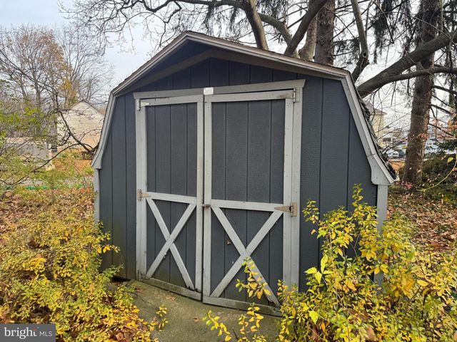 560 E BALTIMORE STREET, Greencastle, PA 17225