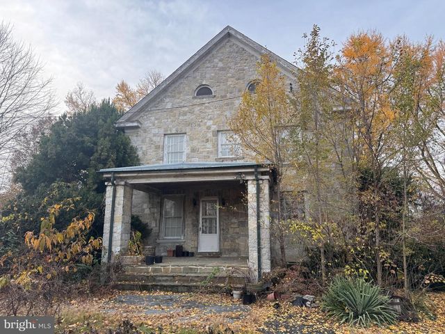 560 E BALTIMORE STREET, Greencastle, PA 17225