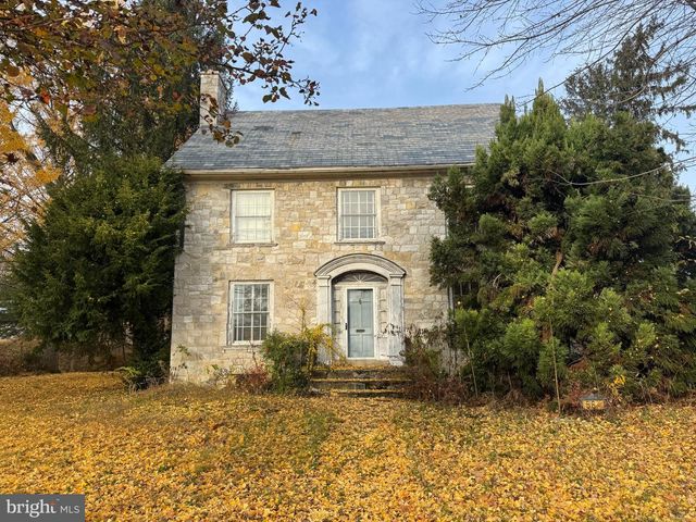 560 E BALTIMORE STREET, Greencastle, PA 17225