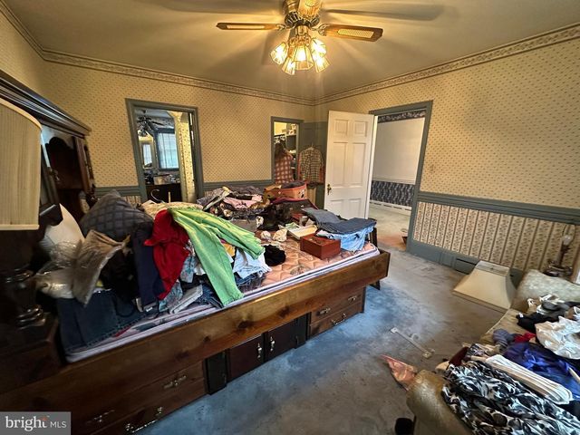 560 E BALTIMORE STREET, Greencastle, PA 17225