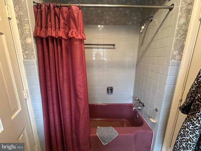 560 E BALTIMORE STREET, Greencastle, PA 17225