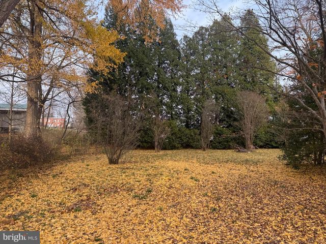 560 E BALTIMORE STREET, Greencastle, PA 17225