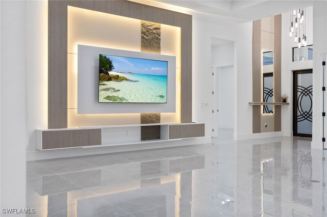 109 NE 5th TER, Cape Coral, FL 33909