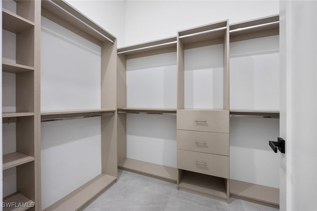 109 NE 5th TER, Cape Coral, FL 33909