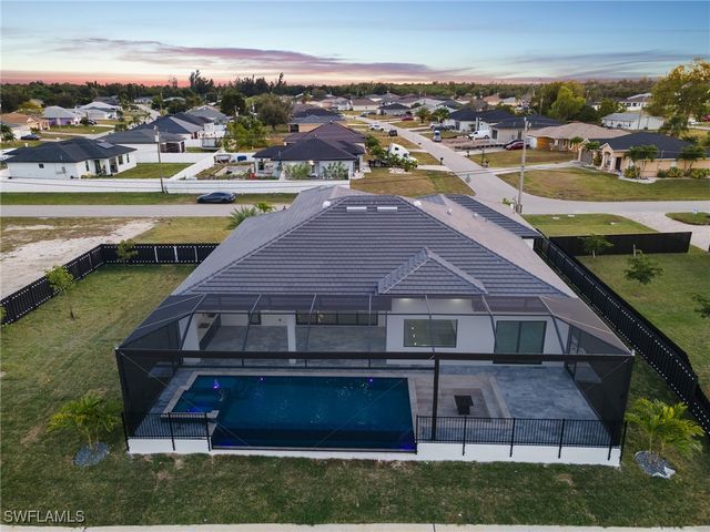 109 NE 5th TER, Cape Coral, FL 33909