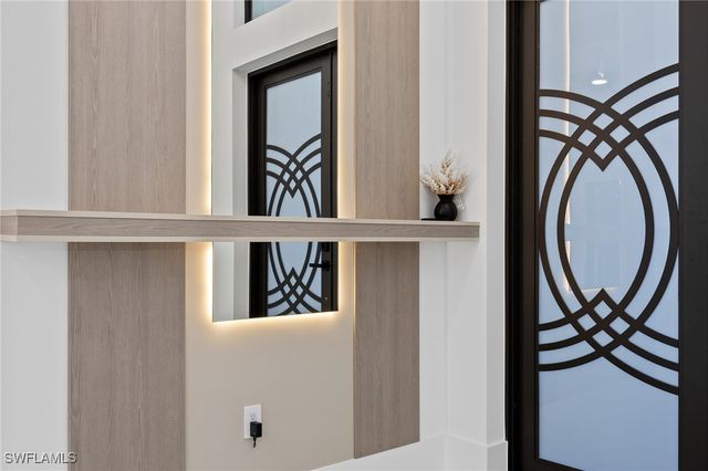 109 NE 5th TER, Cape Coral, FL 33909