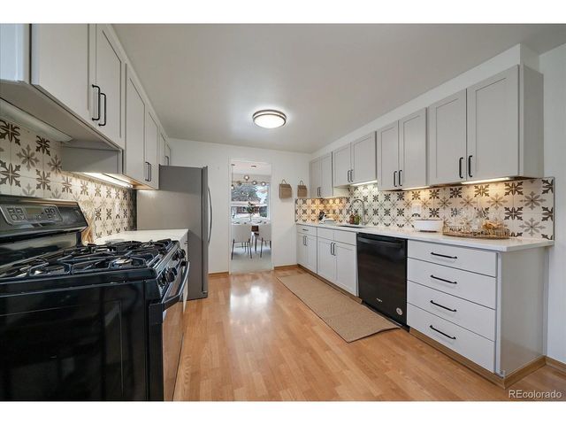 593 E Amherst Pl, Englewood, CO 80113