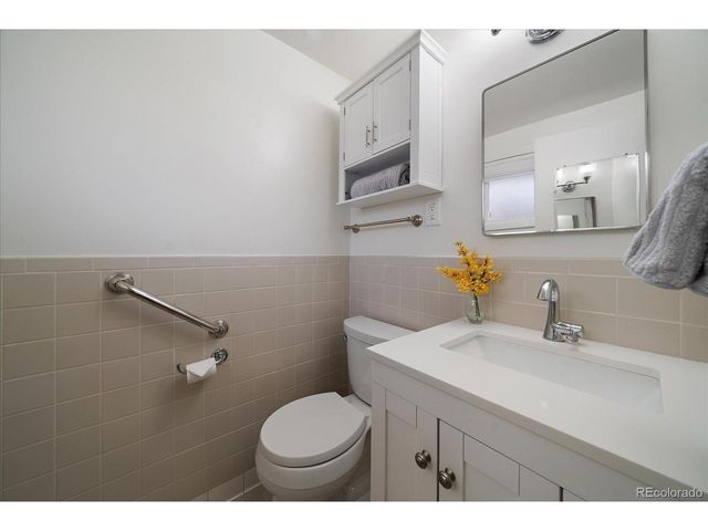 593 E Amherst Pl, Englewood, CO 80113