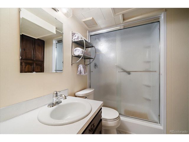 593 E Amherst Pl, Englewood, CO 80113