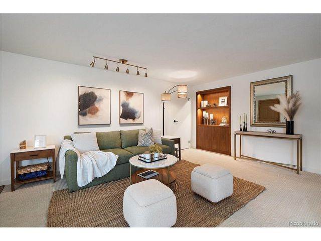 593 E Amherst Pl, Englewood, CO 80113