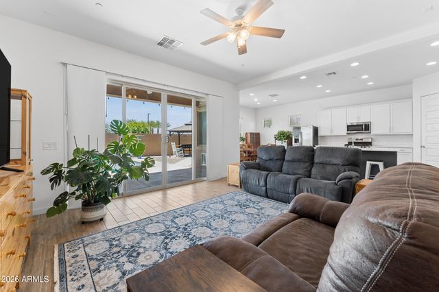 9829 E THISTLE Avenue, Mesa, AZ 85212
