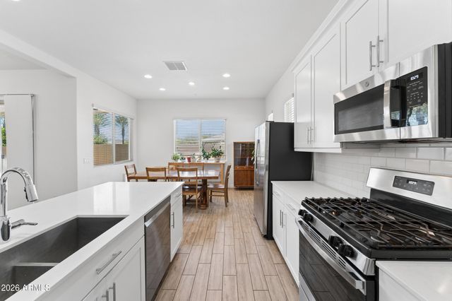 9829 E THISTLE Avenue, Mesa, AZ 85212