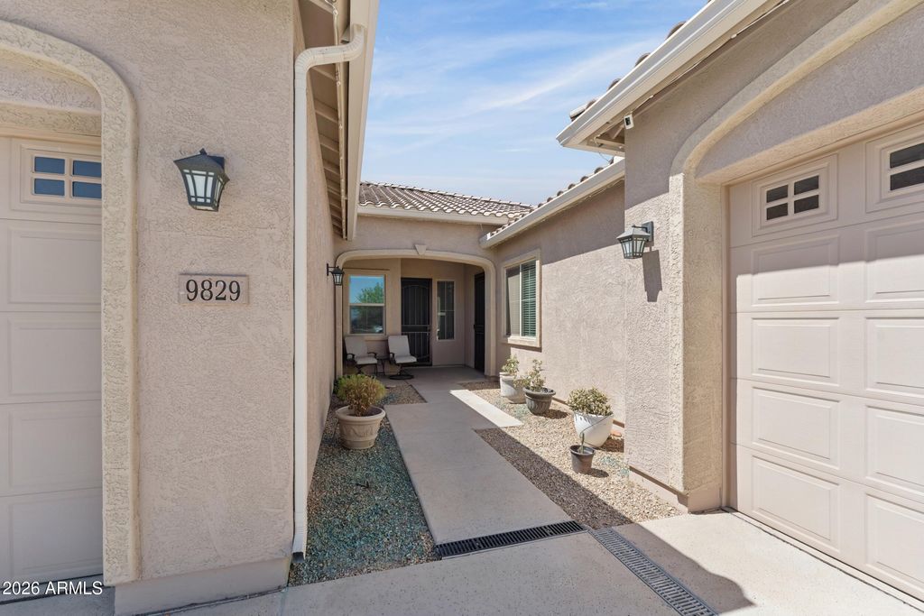 9829 E THISTLE Avenue, Mesa, AZ 85212 — photo 4