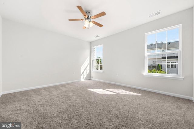 414 GINKGO TER NE, Leesburg, VA 20176