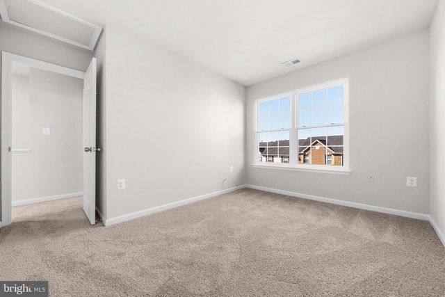 414 GINKGO TER NE, Leesburg, VA 20176