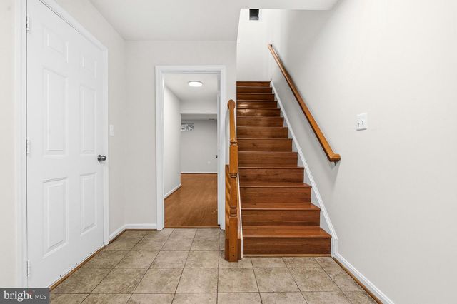 414 GINKGO TER NE, Leesburg, VA 20176