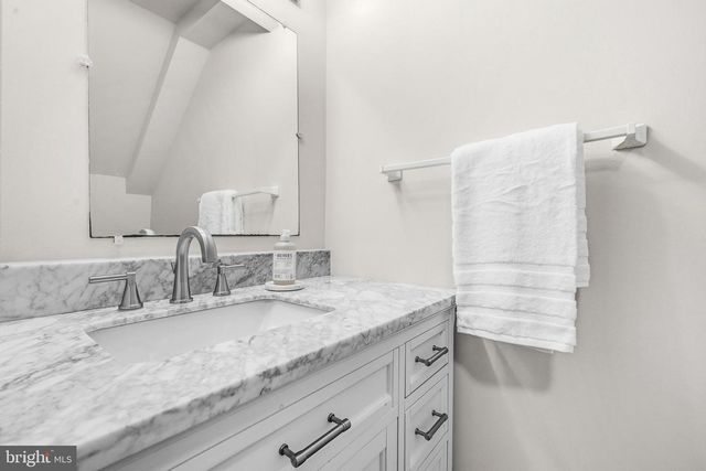 414 GINKGO TER NE, Leesburg, VA 20176