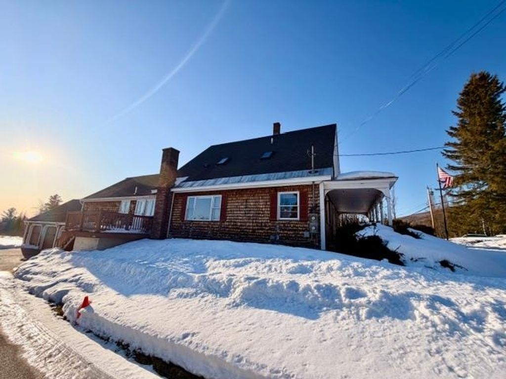 1376 Presidential Highway, Jefferson, NH 03583