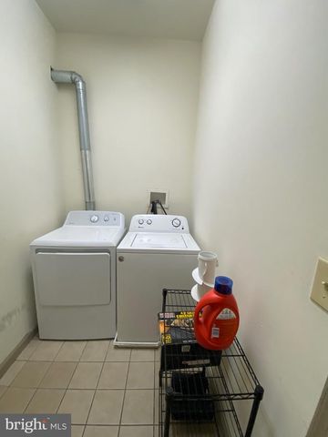 1712 W DIAMOND ST, Philadelphia, PA 19121