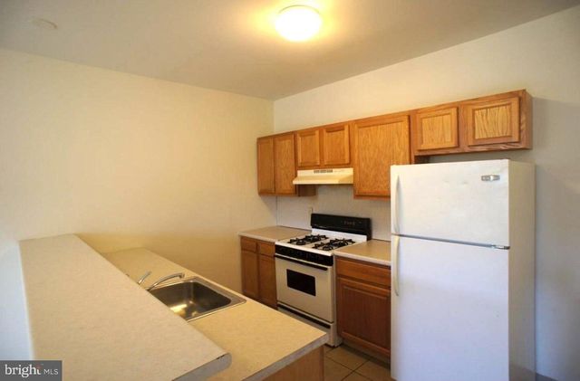 1712 W DIAMOND ST, Philadelphia, PA 19121