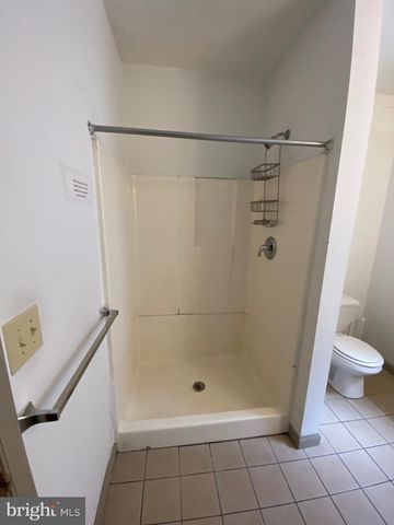 1712 W DIAMOND ST, Philadelphia, PA 19121