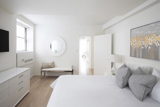 150 W 51st St Apt 1918, New York City, NY 10019