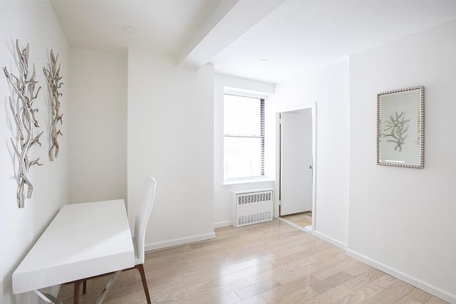 150 W 51st St Apt 1918, New York City, NY 10019