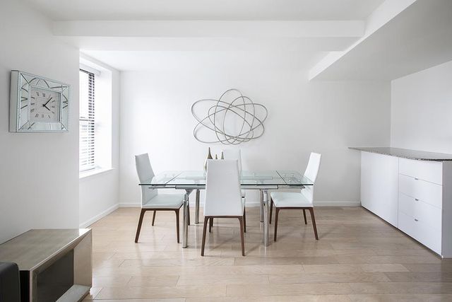 150 W 51st St Apt 1918, New York City, NY 10019